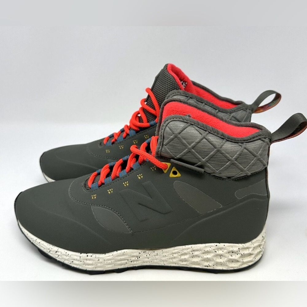 New Balance Men's Dark Gray Sneakers with Red Accents